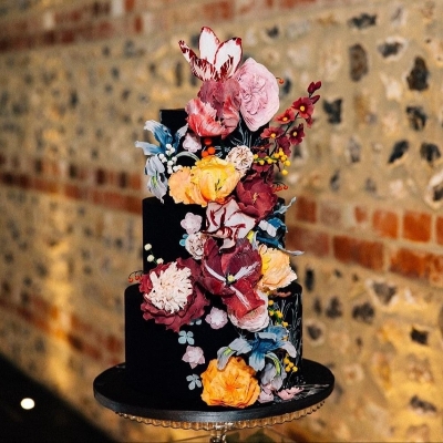 Peboryon showcases the latest wedding cake designs