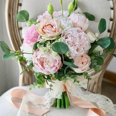 Wedding News: On trend flower arrangements for summer 2023