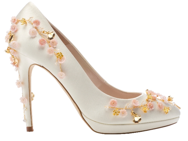 Bridal shoe designer Harriet Wilde has collaborated with accessory designer Hermione Harbutt: Image 1