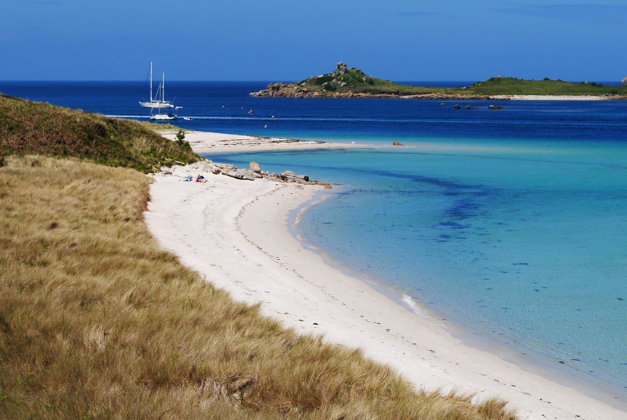 Lesley Thomas, superintendent registrar at The Register Office in St Mary’s, Isles of Scilly, gives us her insight into getting married in the area: Image 1