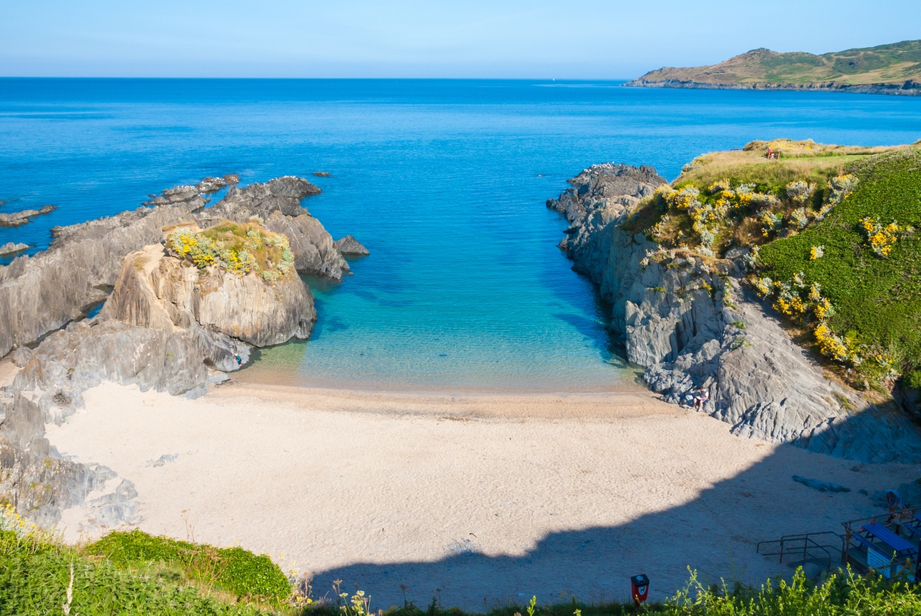 Enjoy a local minimoon at Hoburne Devon Bay in Paignton: Image 1