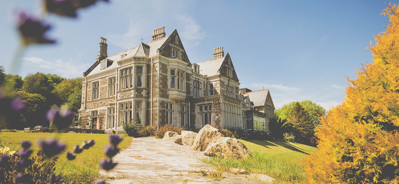 Treloyhan Manor Hotel in St Ives puts items up for auction on 3rd November 2021