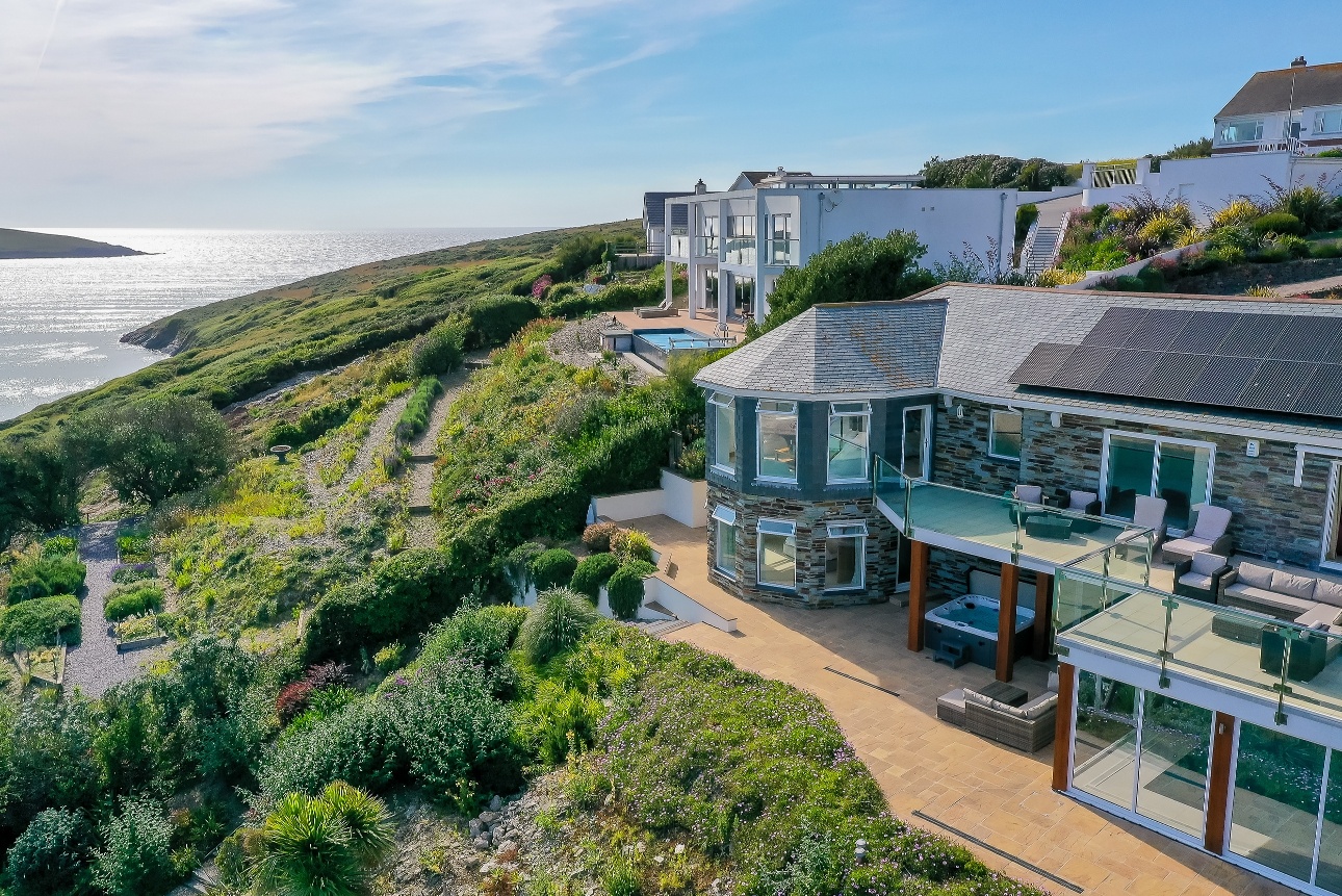 large holiday property on the cliffs looking out to the sea