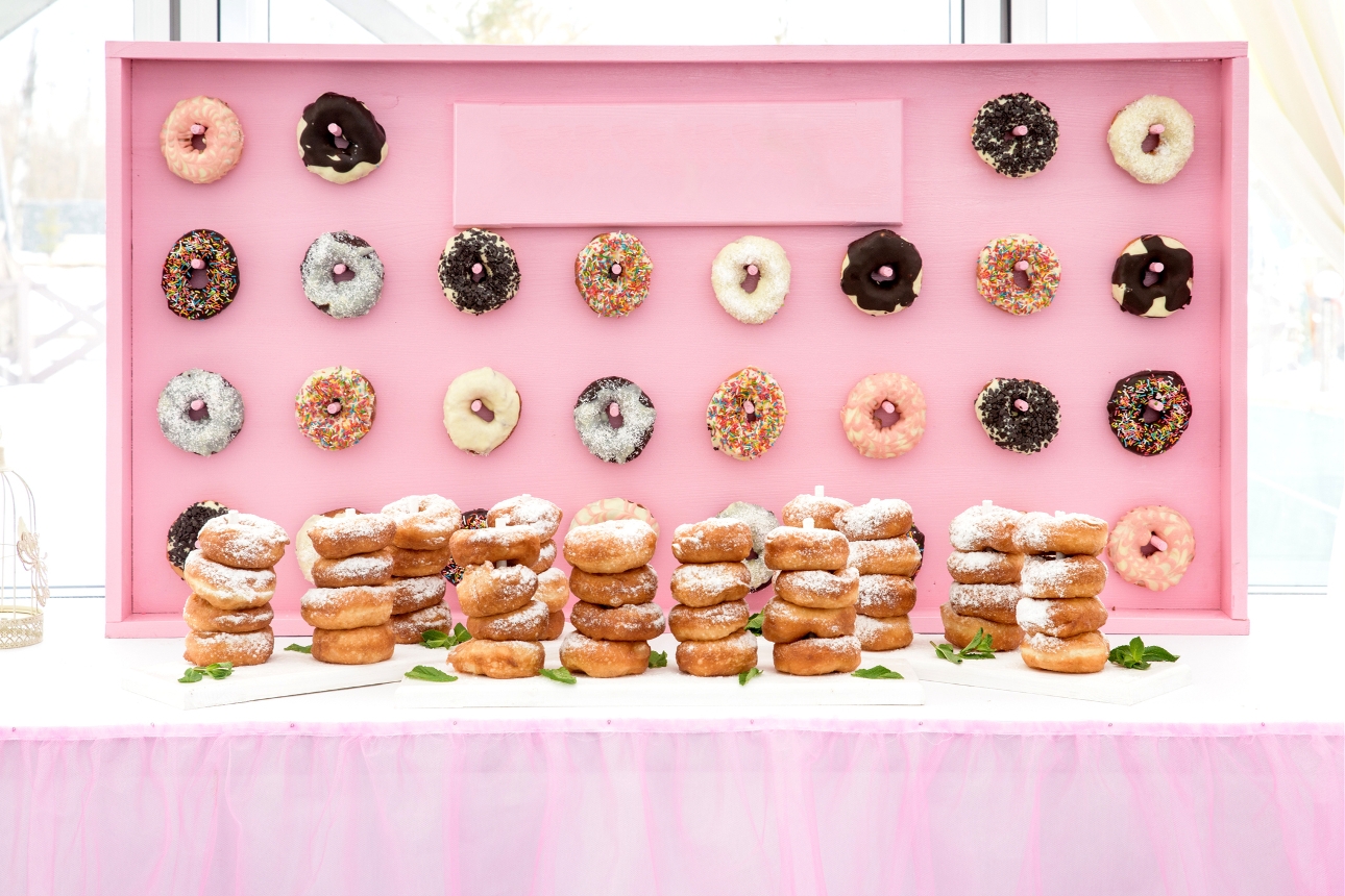 doughnut station at wedding